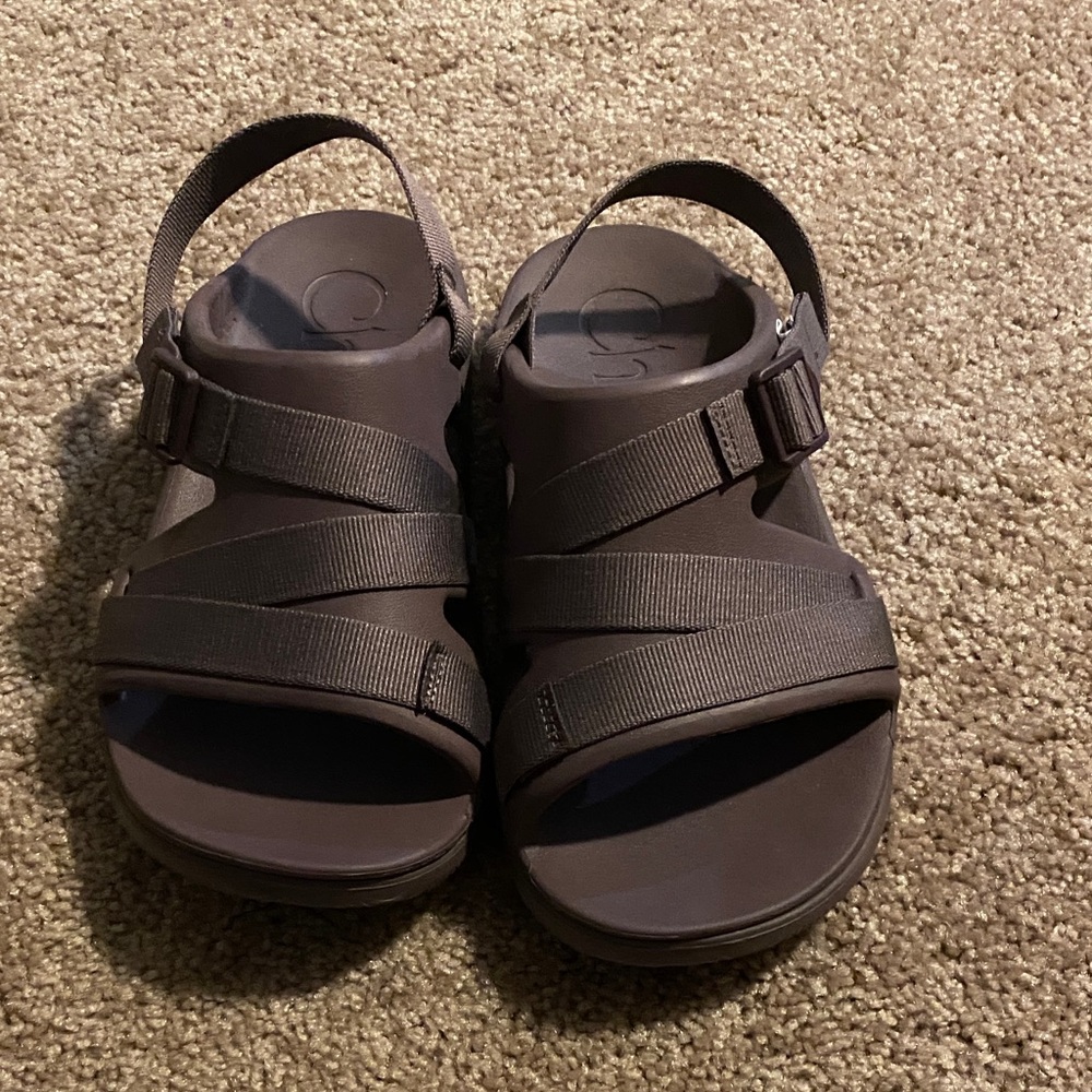 Chaco Dusty Purple Women's Sandals - size 8 (fit like a 7.5)